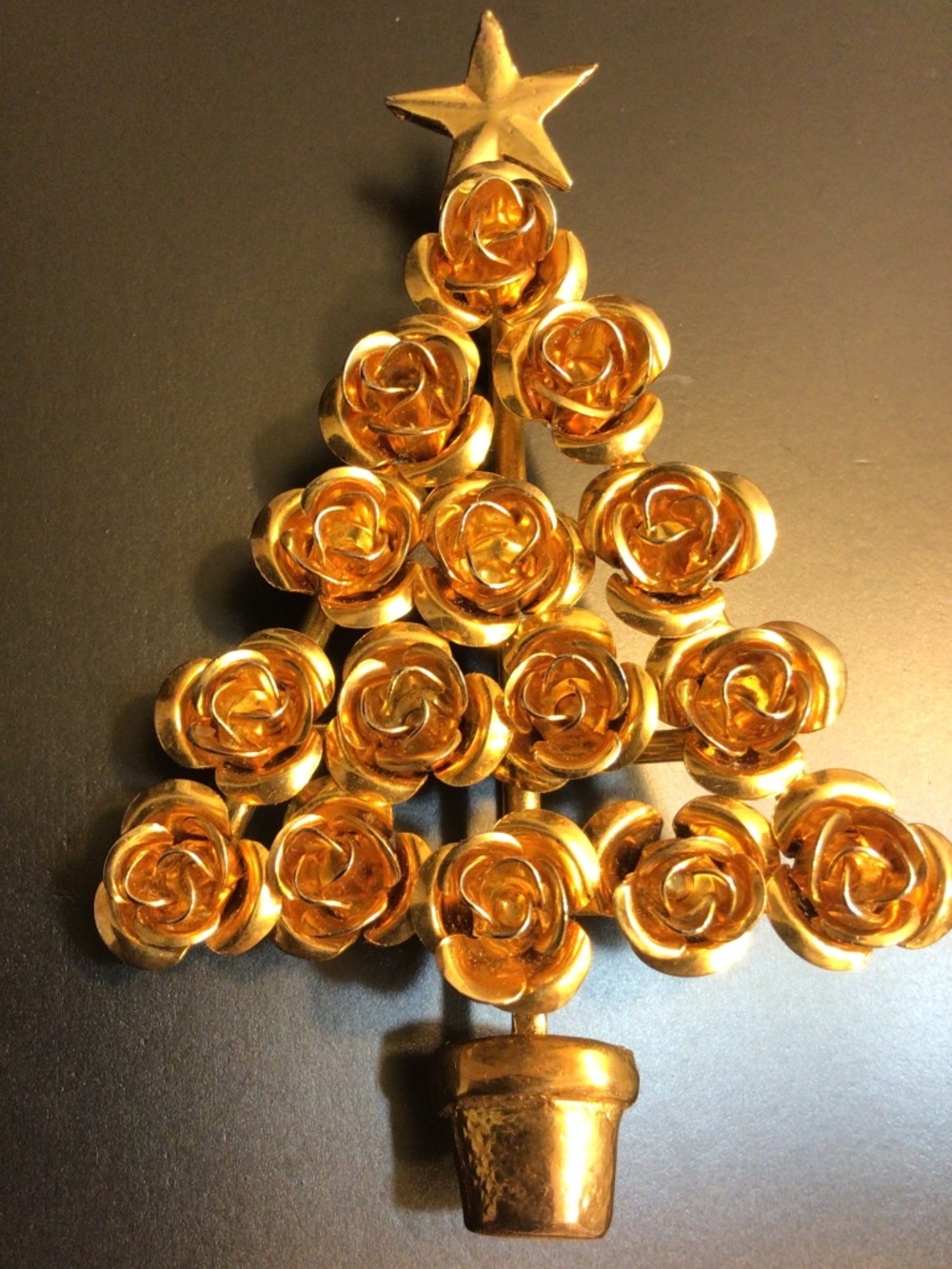 Mid-century CHRISTMAS TREE OF ROSES Brooch/Pin Gold-tone Large